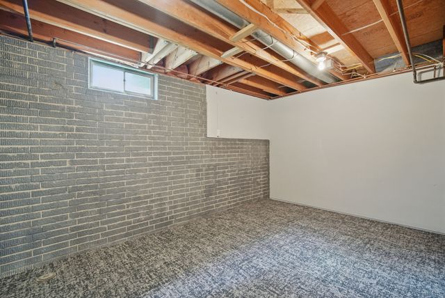 4510 89th Street, Urbandale, IA 50322