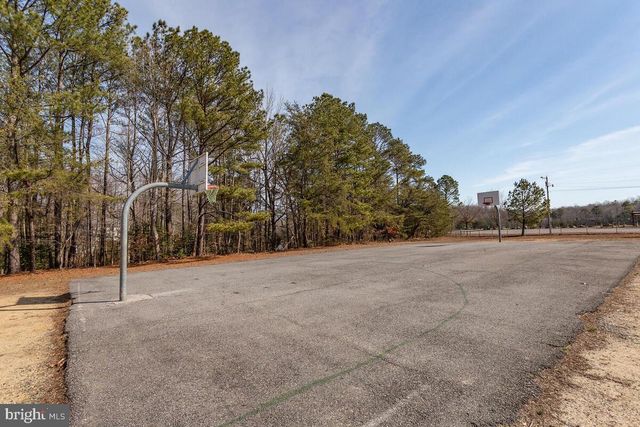 724 SPRUCE DR, Lusby, MD 20657