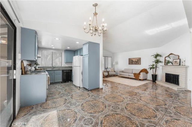 3542 E Avenue R10, Palmdale, CA 93550