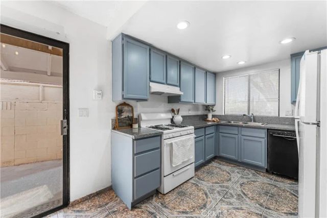 3542 E Avenue R10, Palmdale, CA 93550