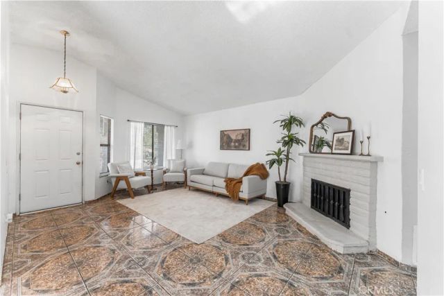 3542 E Avenue R10, Palmdale, CA 93550
