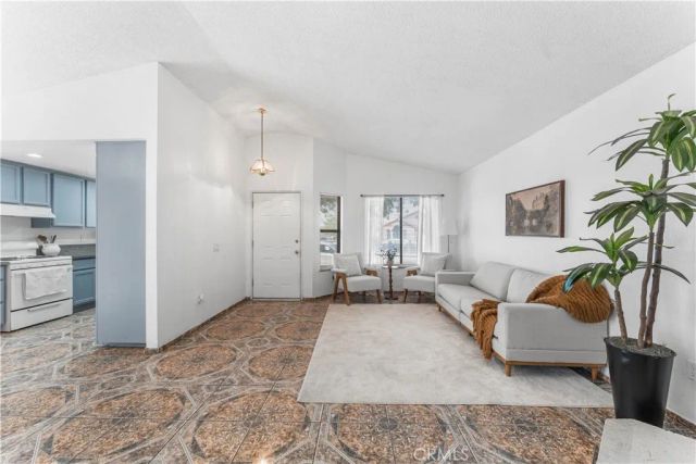 3542 E Avenue R10, Palmdale, CA 93550