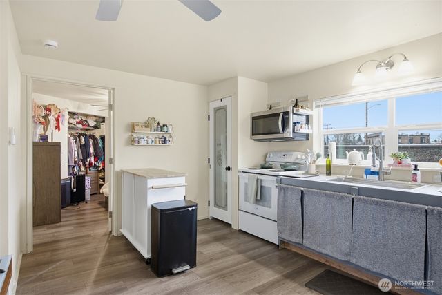5698 2nd Avenue, Ferndale, WA 98248
