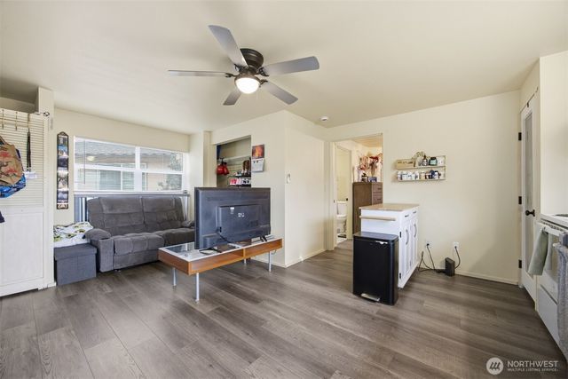 5698 2nd Avenue, Ferndale, WA 98248