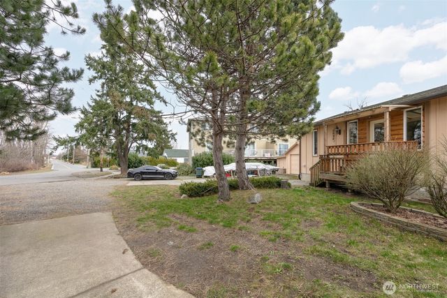 5698 2nd Avenue, Ferndale, WA 98248