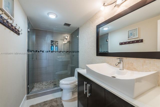 1980 S Ocean Dr 2H, Hallandale Beach, FL 33009