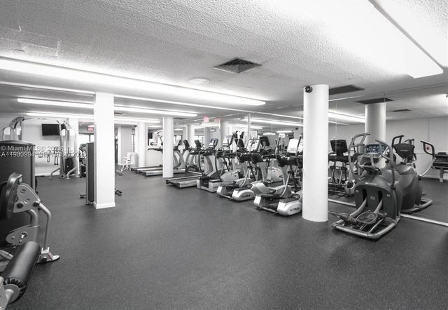 1980 S Ocean Dr 2H, Hallandale Beach, FL 33009