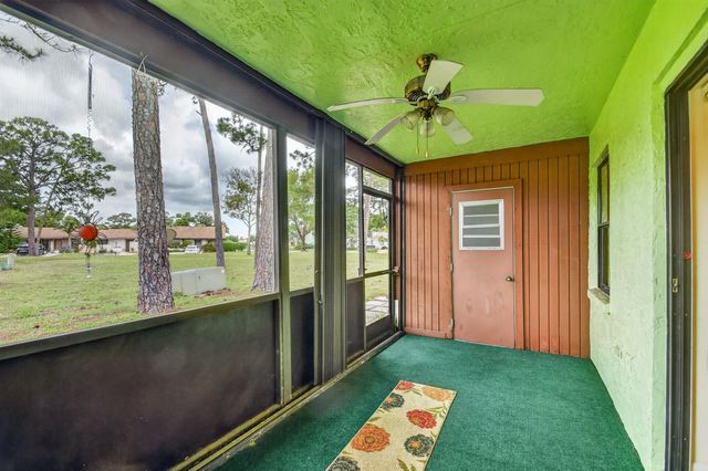 6105 Fairfield Circle, Greenacres, FL 33463