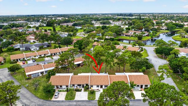 6105 Fairfield Circle, Greenacres, FL 33463