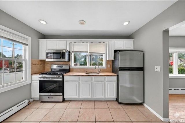 86 Remsen Avenue, Hempstead, NY 11550