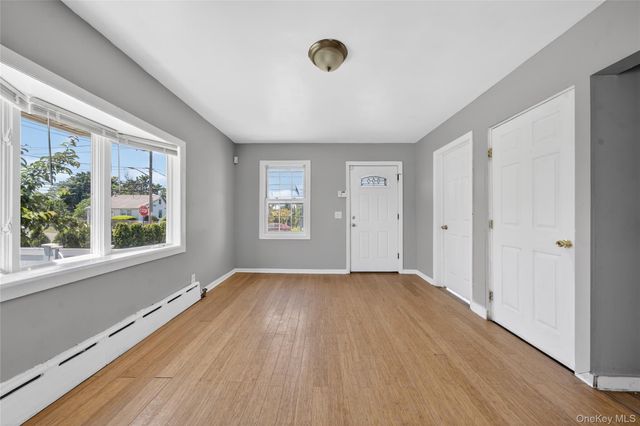 86 Remsen Avenue, Hempstead, NY 11550