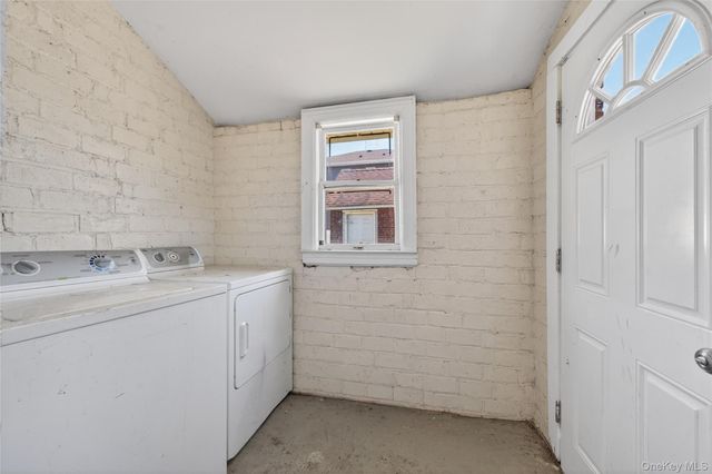 86 Remsen Avenue, Hempstead, NY 11550