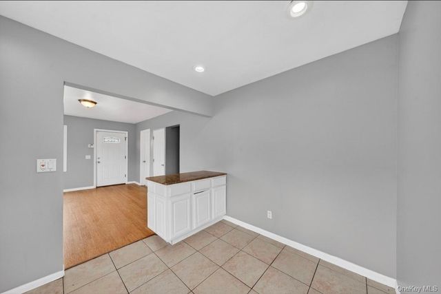 86 Remsen Avenue, Hempstead, NY 11550