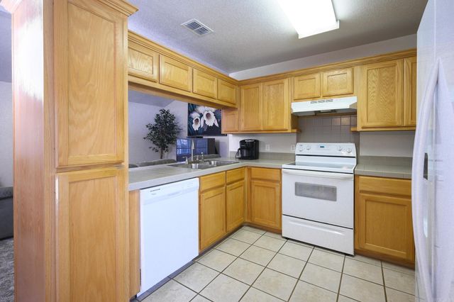 908 Orchard Avenue, Mena, AR 71953