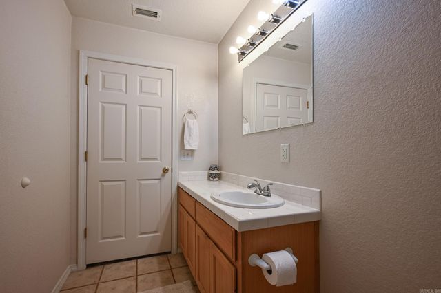 908 Orchard Avenue, Mena, AR 71953