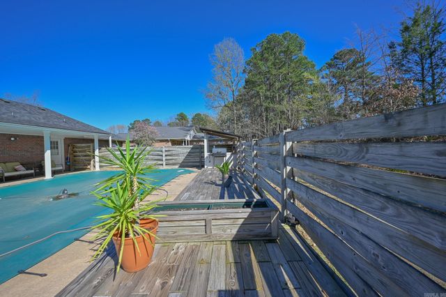 908 Orchard Avenue, Mena, AR 71953