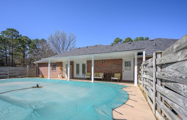 908 Orchard Avenue, Mena, AR 71953