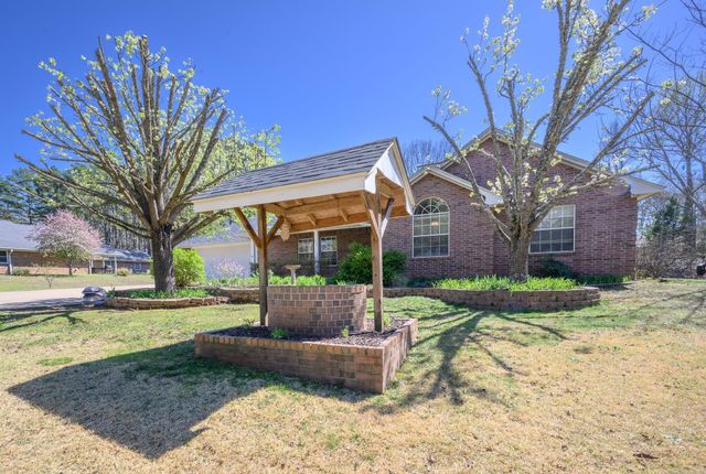 908 Orchard Avenue, Mena, AR 71953