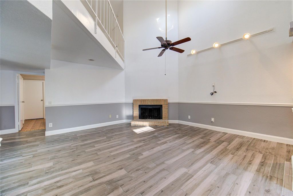 9809 Richmond Avenue D5, Houston, TX 77042