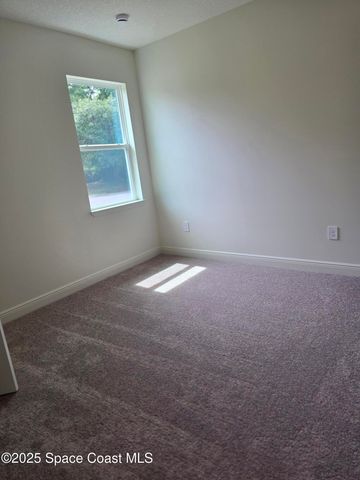 642 Fernandina Street NW, Palm Bay, FL 32907