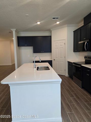 642 Fernandina Street NW, Palm Bay, FL 32907