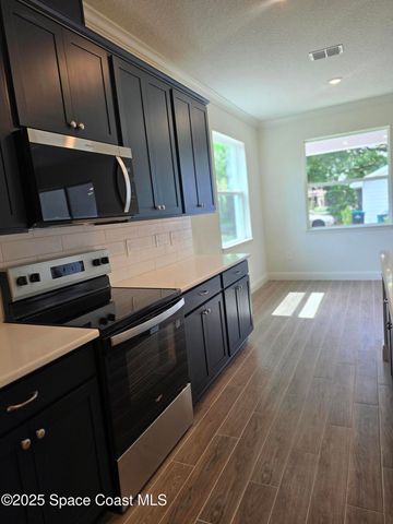 642 Fernandina Street NW, Palm Bay, FL 32907