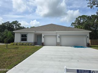 642 Fernandina Street NW, Palm Bay, FL 32907