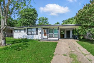 3012 Crouch Street, Fort Worth, TX 76105