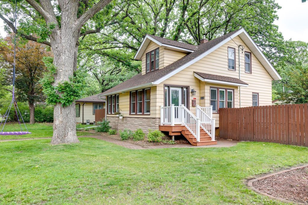 914 9th Avenue N, Saint Cloud, MN 56303