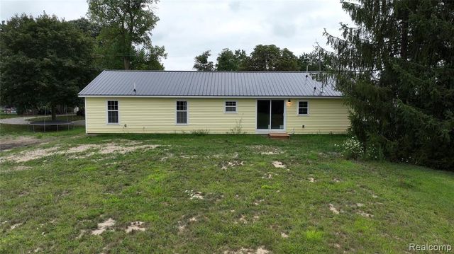 4071 S Mill Road, Dryden, MI 48428