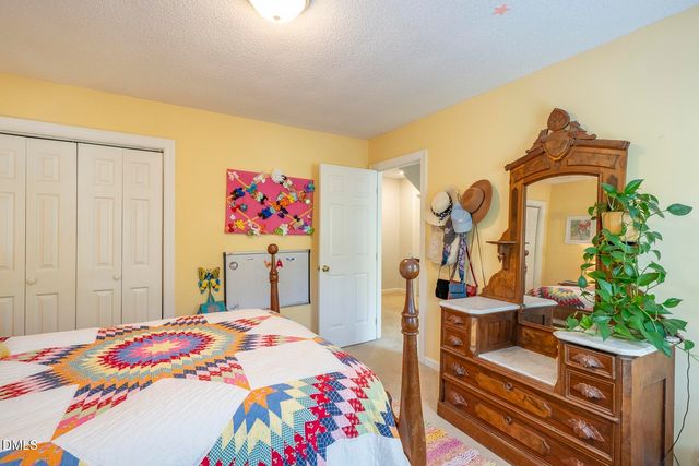 708 Flagstone Way, Durham, NC 27712