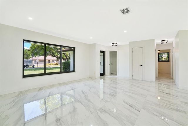 4190 SW 4th Street, Plantation, FL 33317