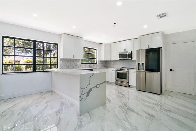 4190 SW 4th Street, Plantation, FL 33317