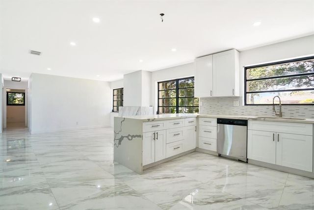 4190 SW 4th Street, Plantation, FL 33317