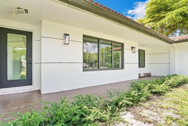 4190 SW 4th Street, Plantation, FL 33317