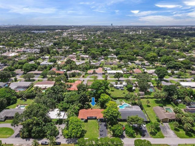 4190 SW 4th Street, Plantation, FL 33317