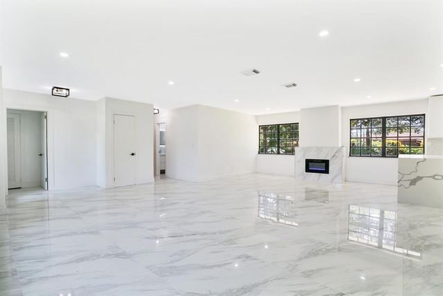 4190 SW 4th Street, Plantation, FL 33317