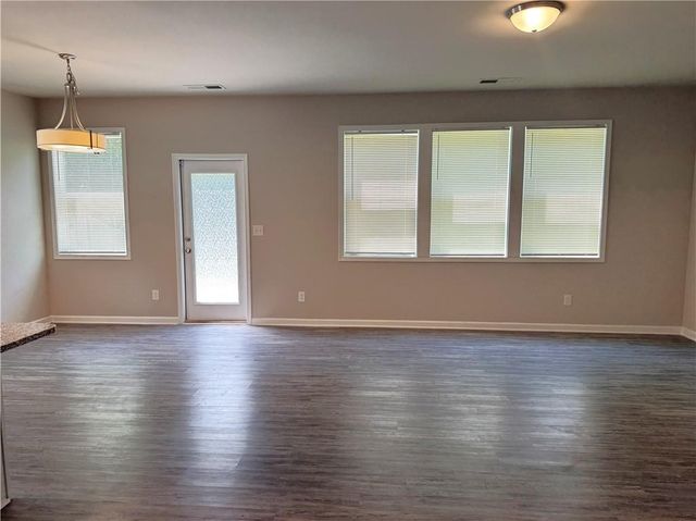 21 Stanford Ct, Hiram, GA 30141