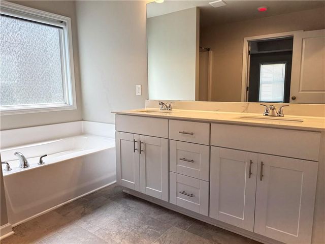 21 Stanford Ct, Hiram, GA 30141