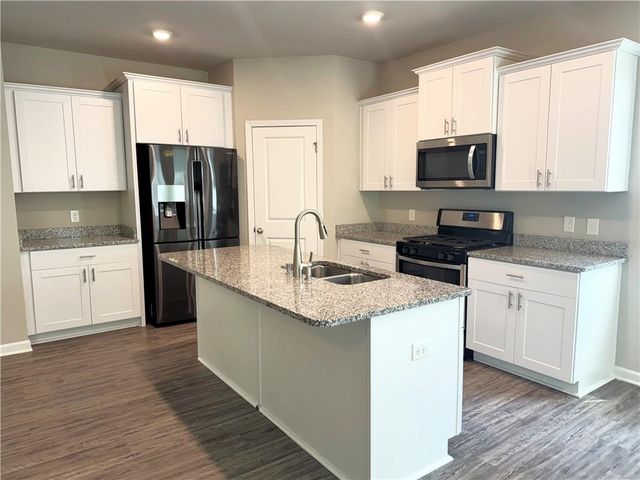 21 Stanford Ct, Hiram, GA 30141