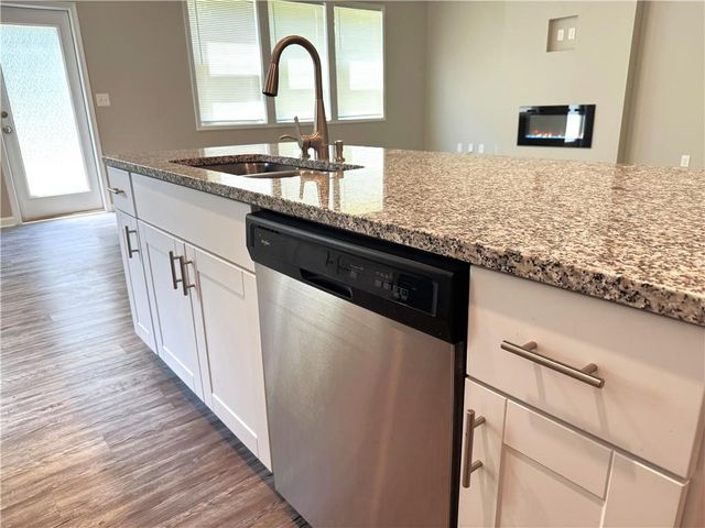 21 Stanford Ct, Hiram, GA 30141