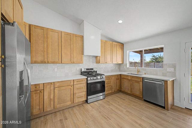 7454 W EVA Street, Peoria, AZ 85345
