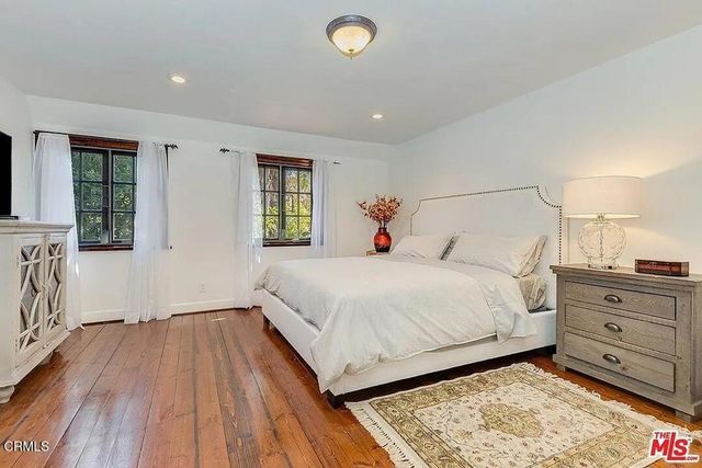 835 N Sycamore Avenue, Los Angeles, CA 90038