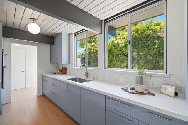 816 Lennox Court, Sunnyvale, CA 94087