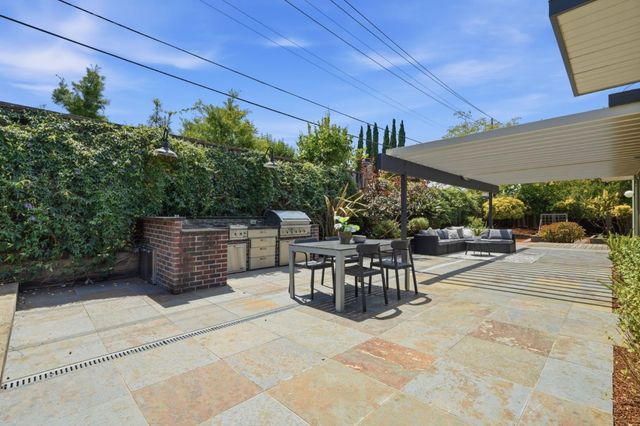 816 Lennox Court, Sunnyvale, CA 94087