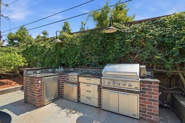 816 Lennox Court, Sunnyvale, CA 94087