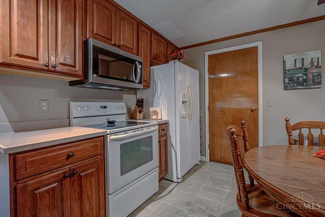923 Beechmeadow Lane, Cincinnati, OH 45238