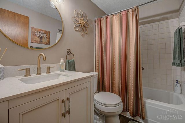 923 Beechmeadow Lane, Cincinnati, OH 45238