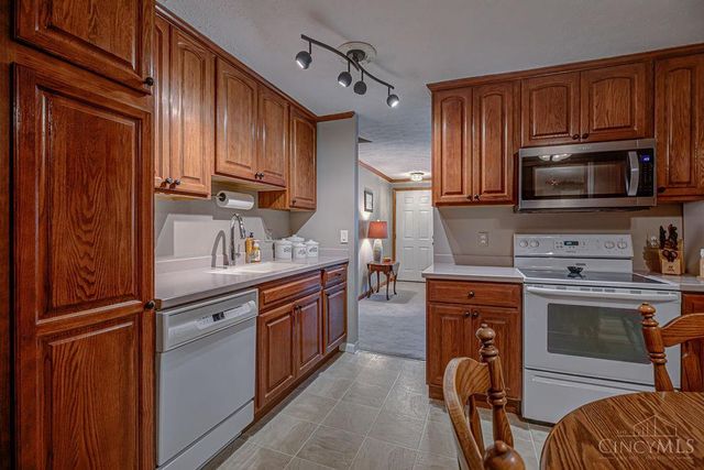 923 Beechmeadow Lane, Cincinnati, OH 45238