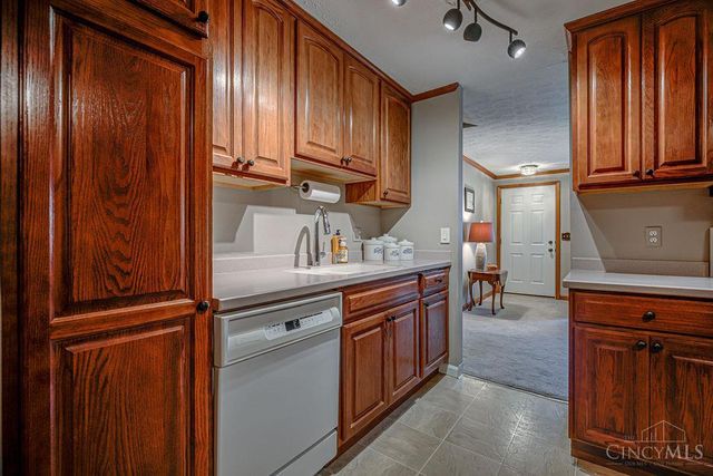 923 Beechmeadow Lane, Cincinnati, OH 45238